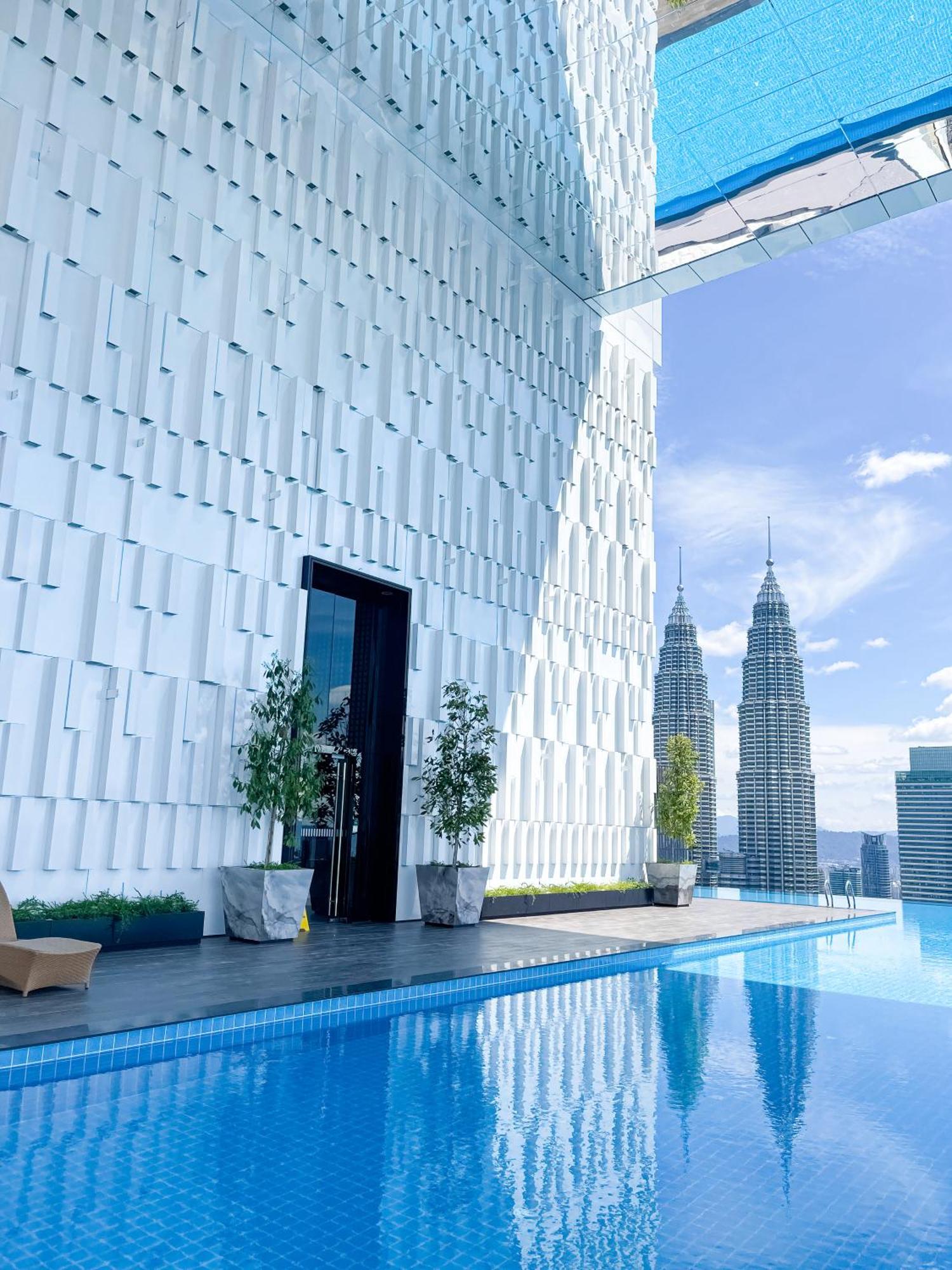 Face Kl Tower Klcc Pavilion By Kimiro Kuala Lumpur Exterior foto